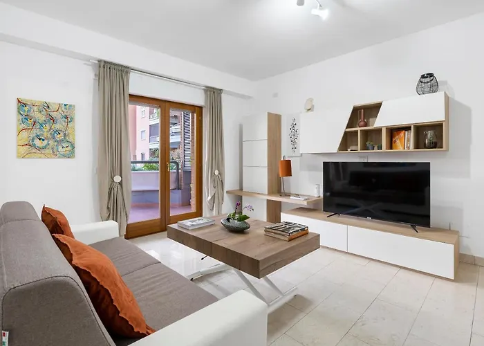 Budapest Design E Piscina Рим